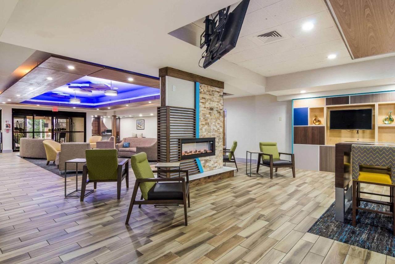 Montrose Hill Comfort Inn & Suites מראה חיצוני תמונה