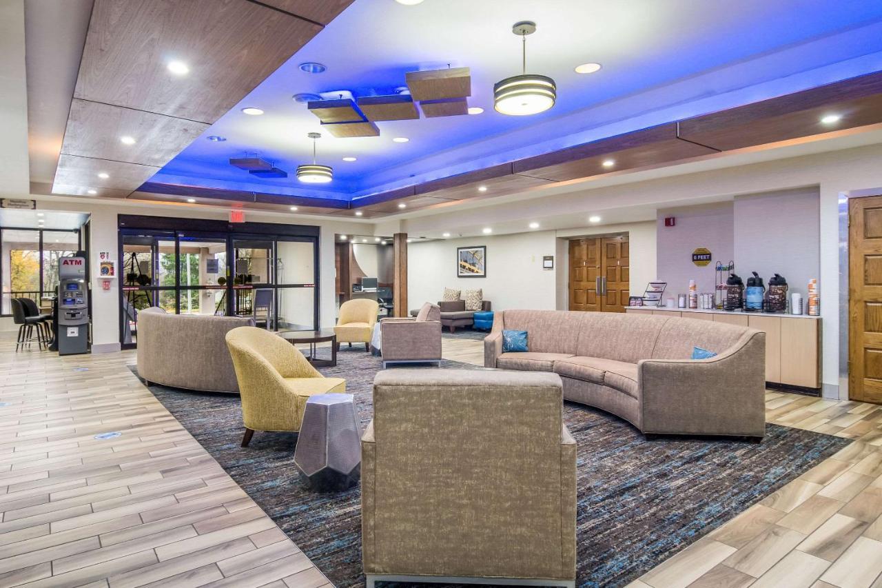 Montrose Hill Comfort Inn & Suites מראה חיצוני תמונה