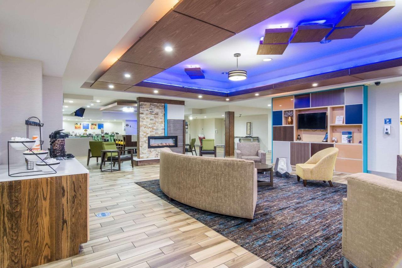 Montrose Hill Comfort Inn & Suites מראה חיצוני תמונה