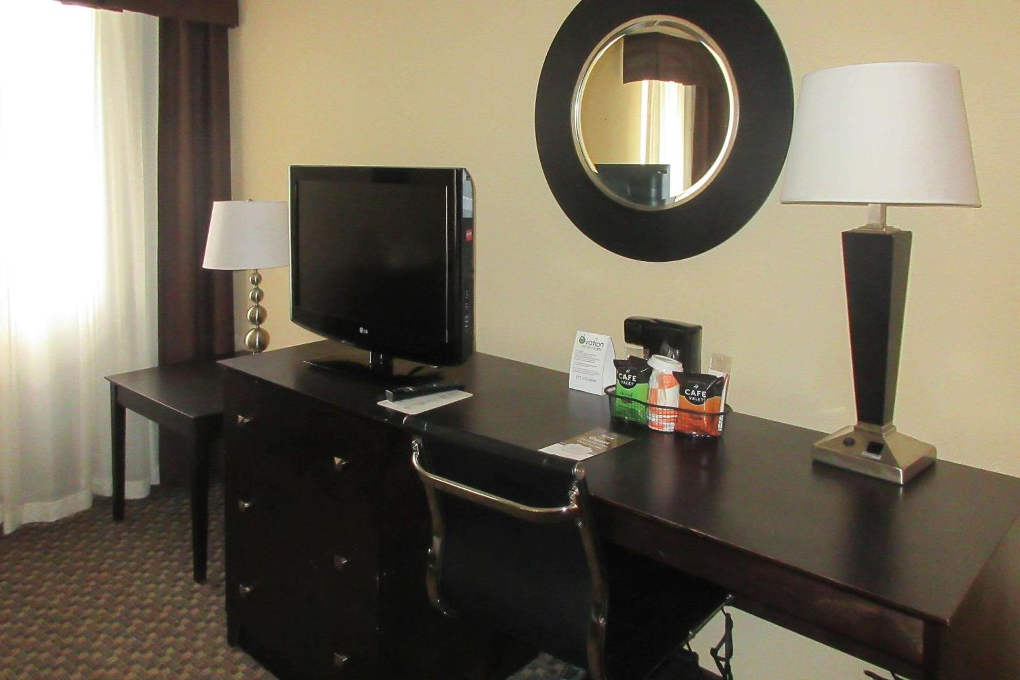 Montrose Hill Comfort Inn & Suites מראה חיצוני תמונה